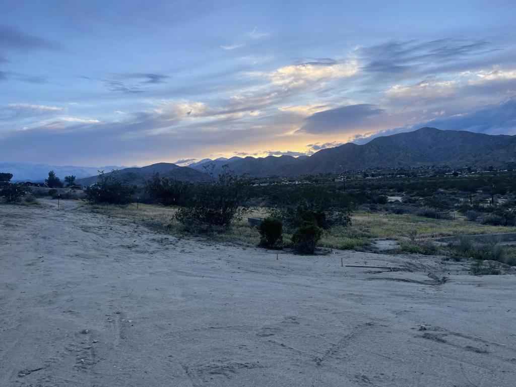 52073 Canyon Rd Road Property Photo 8