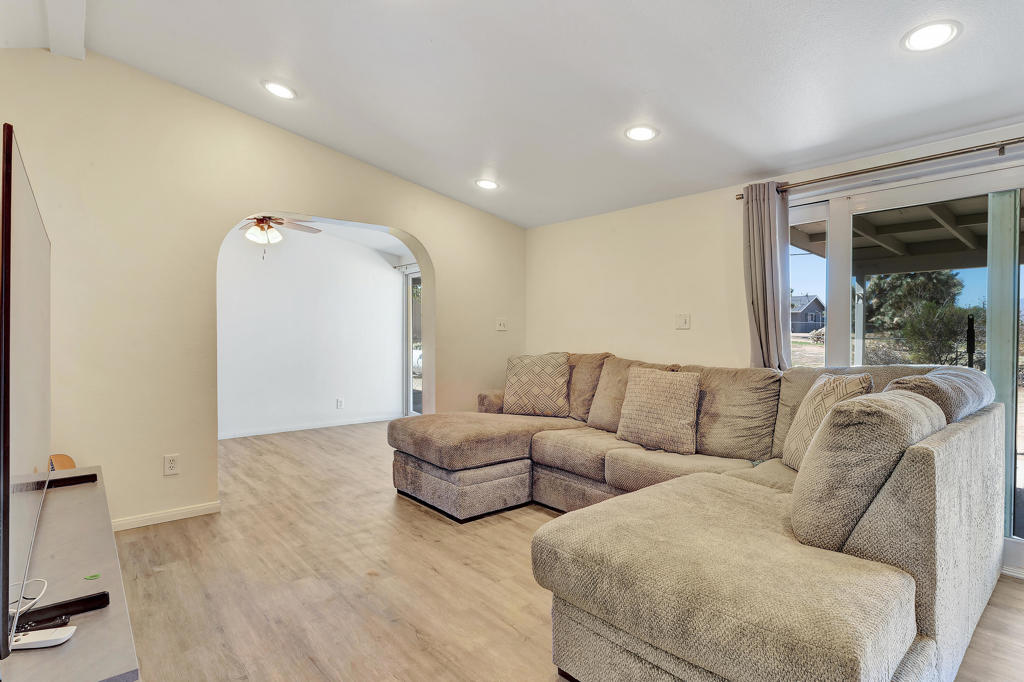 7504 Balsa Avenue Property Photo 9