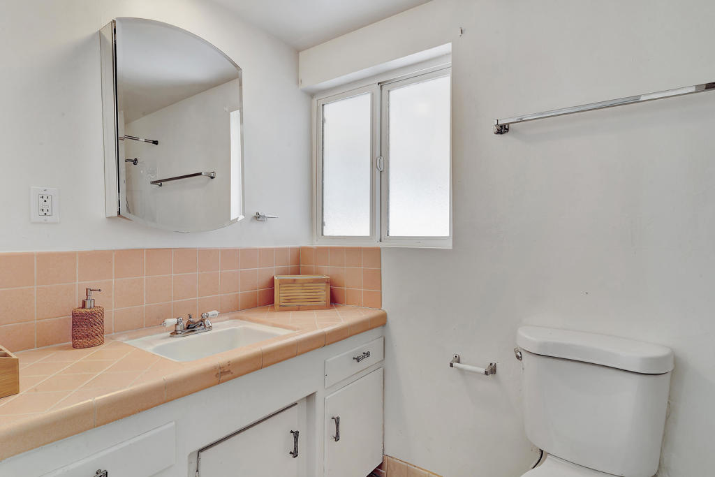 7504 Balsa Avenue Property Photo 15