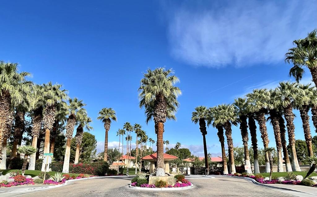 2822 N Auburn Court 210 Property Photo 23