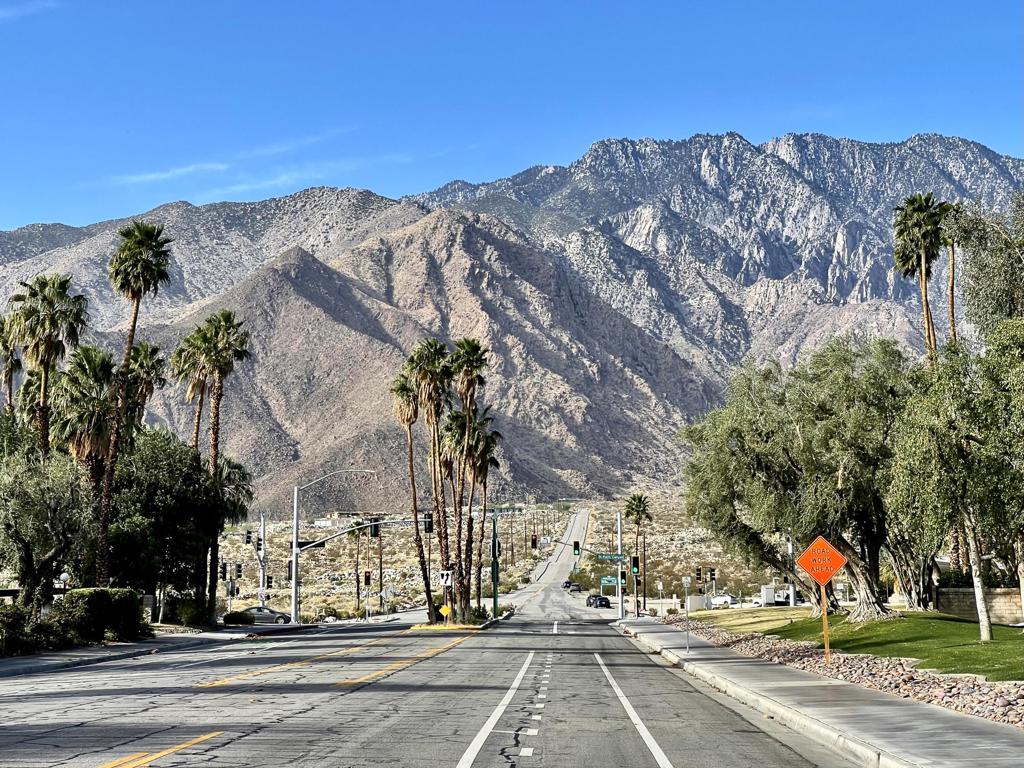 2822 N Auburn Court 210 Property Photo 25