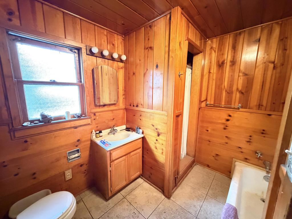 54227 Pine Crest Property Photo 14