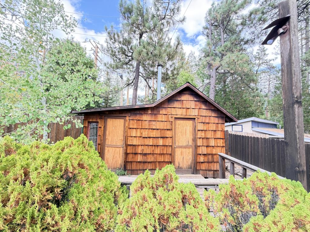 54227 Pine Crest Property Photo 29