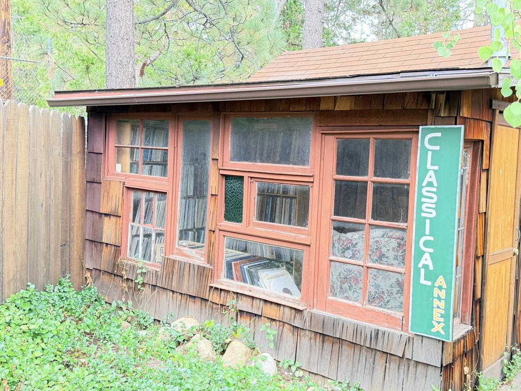 54227 Pine Crest Property Photo 33