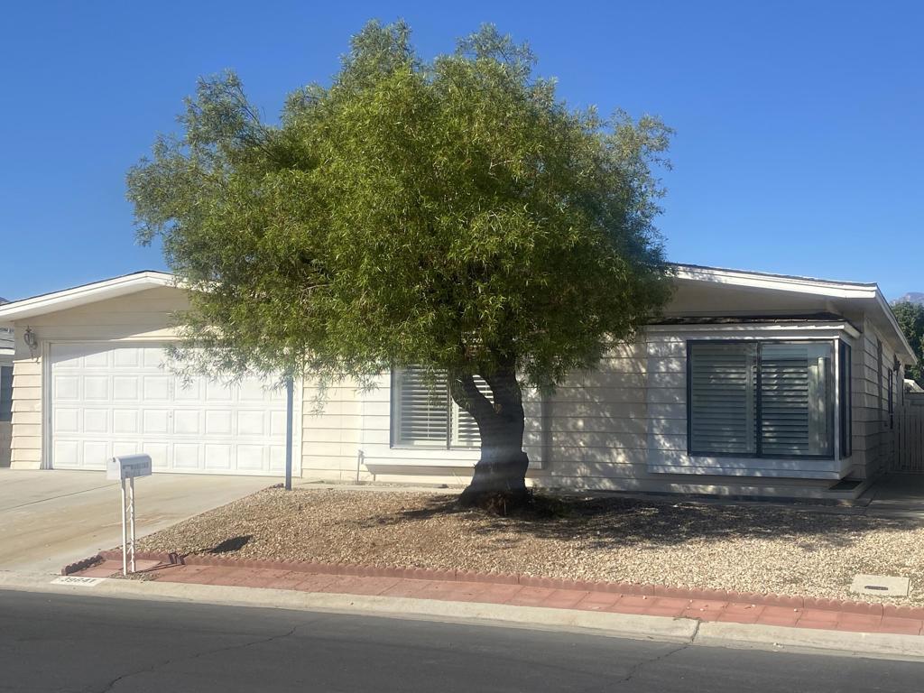 39641 Desert Greens Drive E Property Photo 1