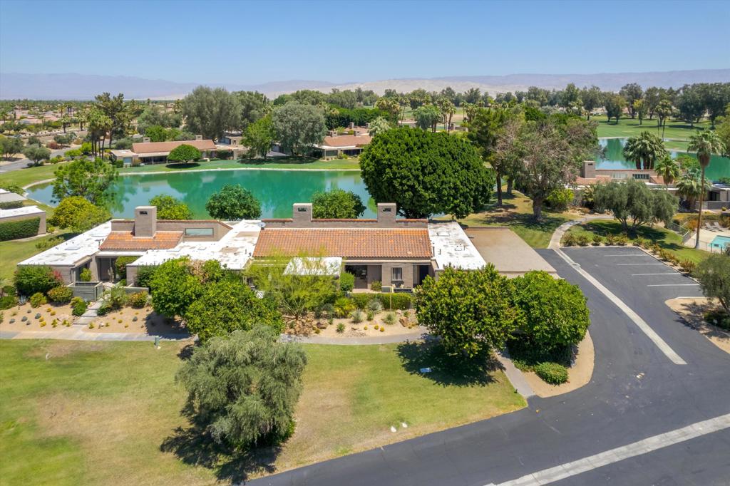 522 Desert West Drive Property Photo 9