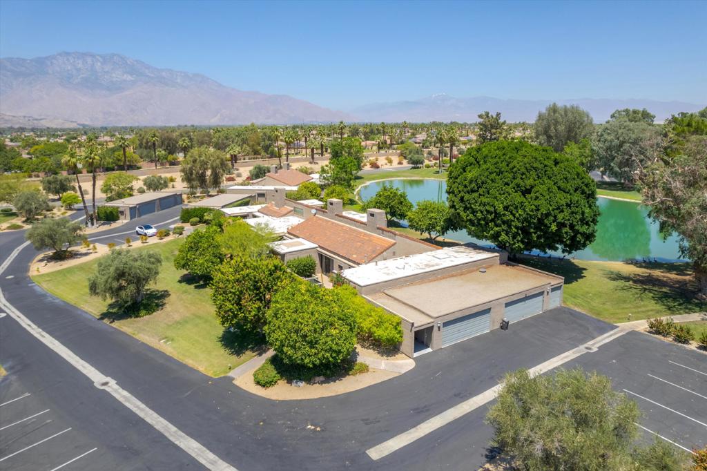 522 Desert West Drive Property Photo 10
