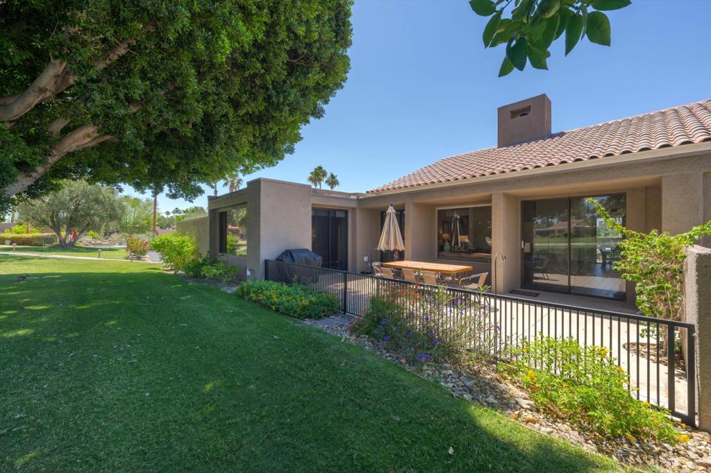 522 Desert West Drive Property Photo 18