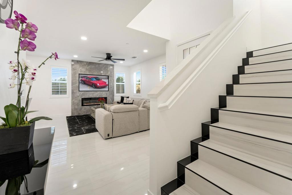 617 Via Firenze Property Photo 1