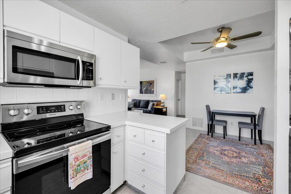 401 S El Cielo Road 114 Property Photo 9