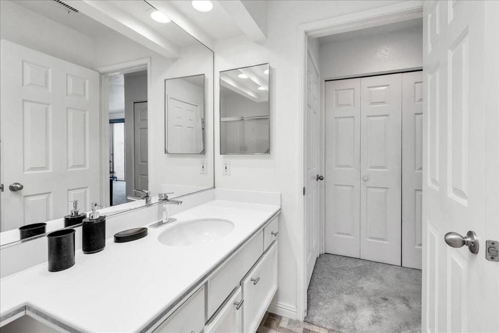 401 S El Cielo Road 114 Property Photo 18