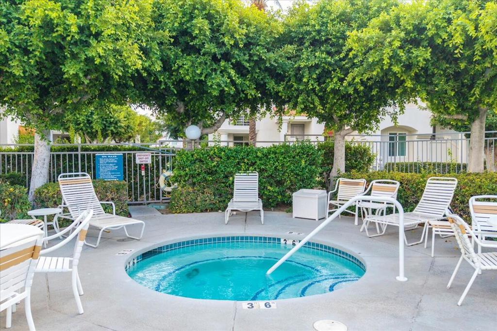 401 S El Cielo Road 114 Property Photo 29