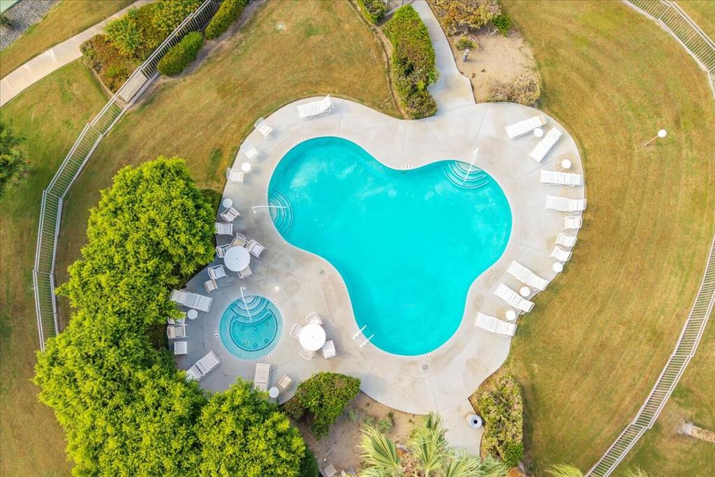 401 S El Cielo Road 114 Property Photo 30