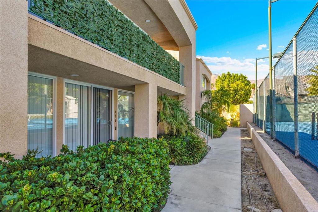 1555 N Chaparral Road 323 Property Photo 4