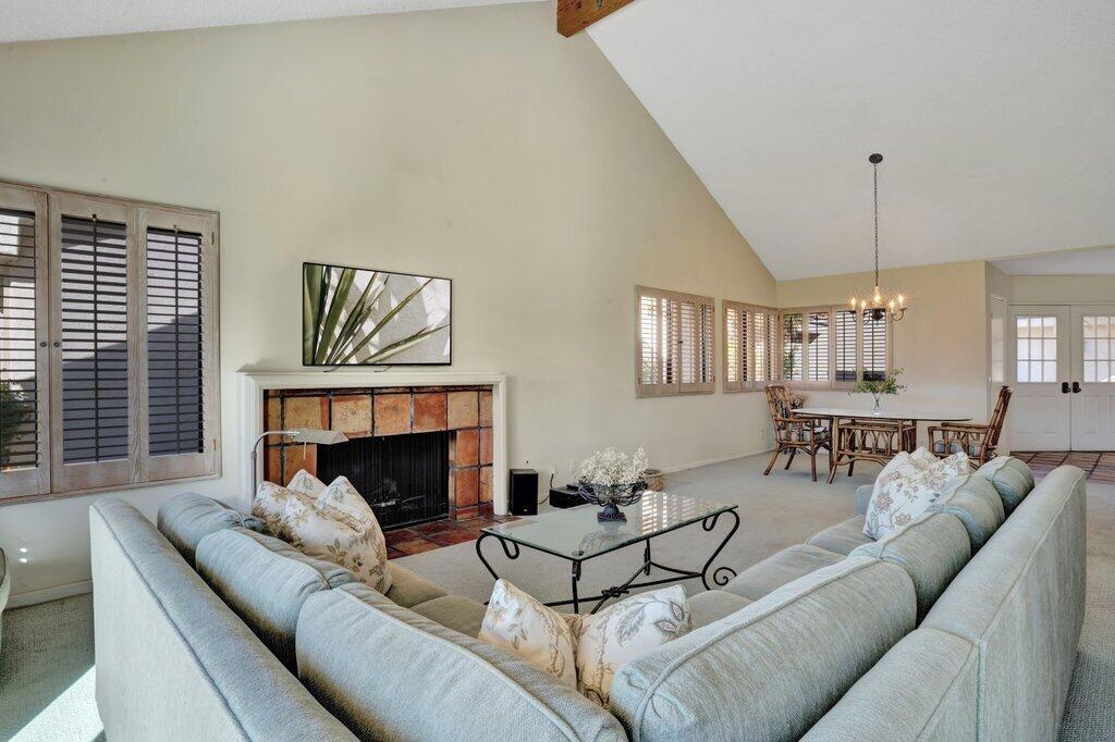 5 Acapulco Drive Drive Property Photo 8