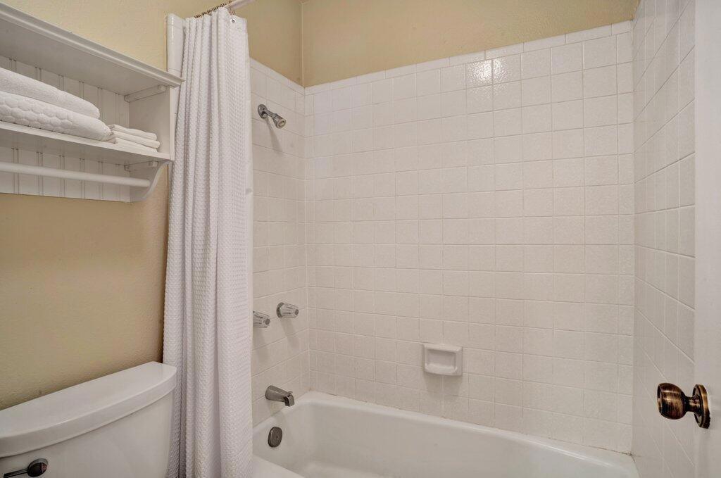 5 Acapulco Drive Drive Property Photo 23