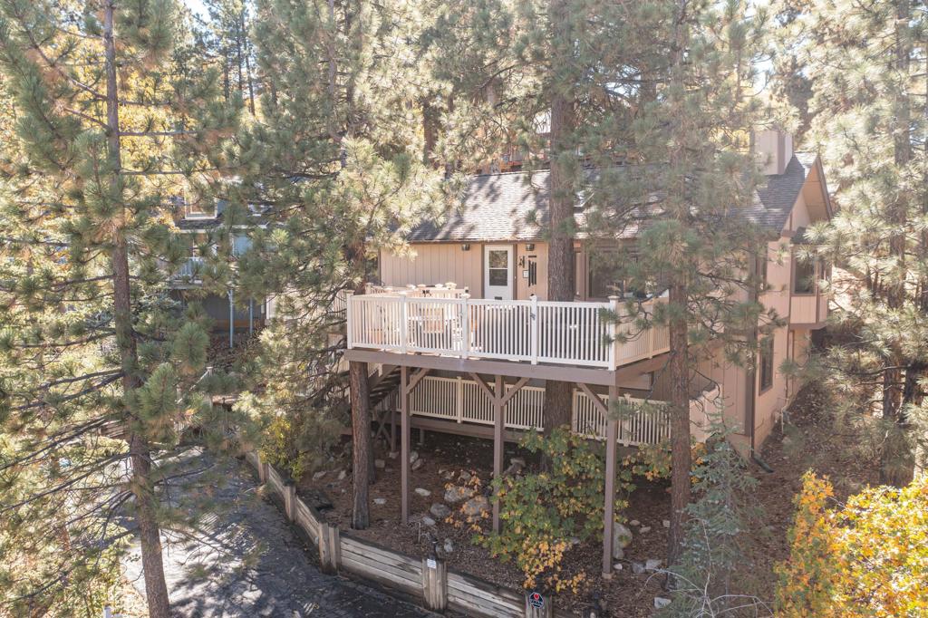 1411 Klamath Road Property Photo 1