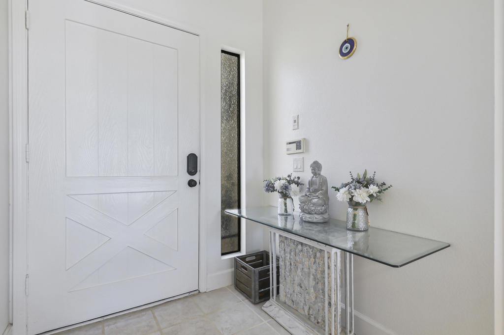 162 Lost River Drive Property Photo 4