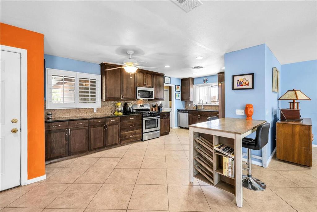 69295 Nilda Drive Property Photo 2