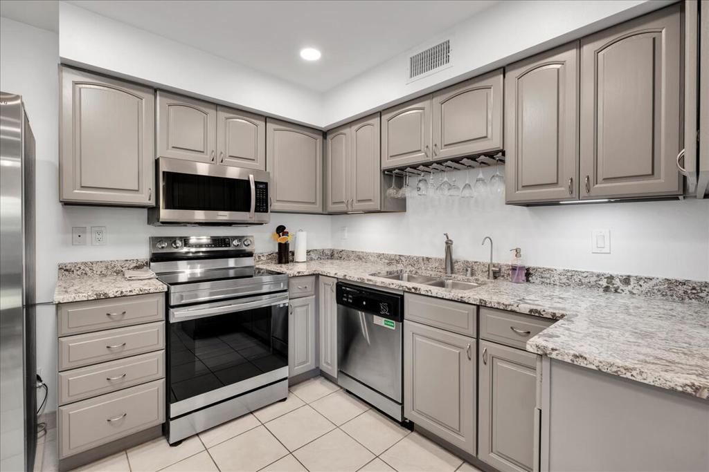 1491 Sunflower Circle N Property Photo 2