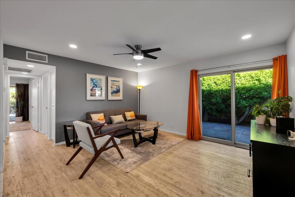 1491 Sunflower Circle N Property Photo 5