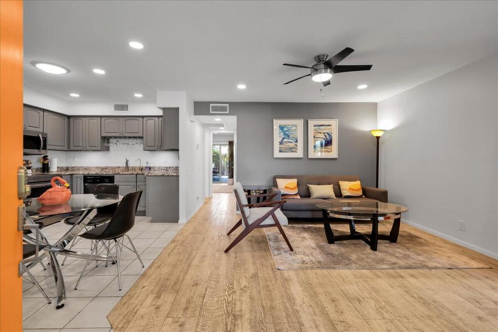 1491 Sunflower Circle N Property Photo 6