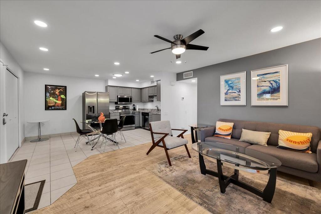 1491 Sunflower Circle N Property Photo 7