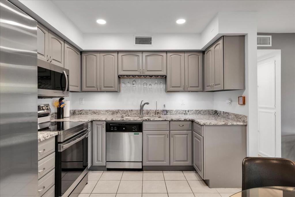 1491 Sunflower Circle N Property Photo 8