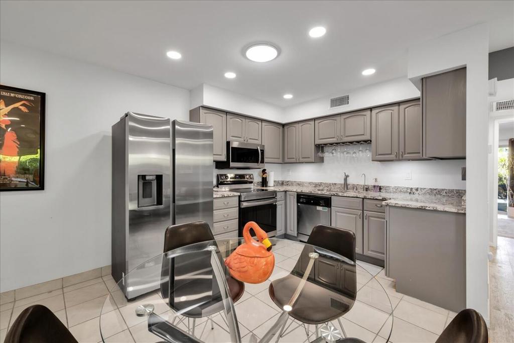 1491 Sunflower Circle N Property Photo 9