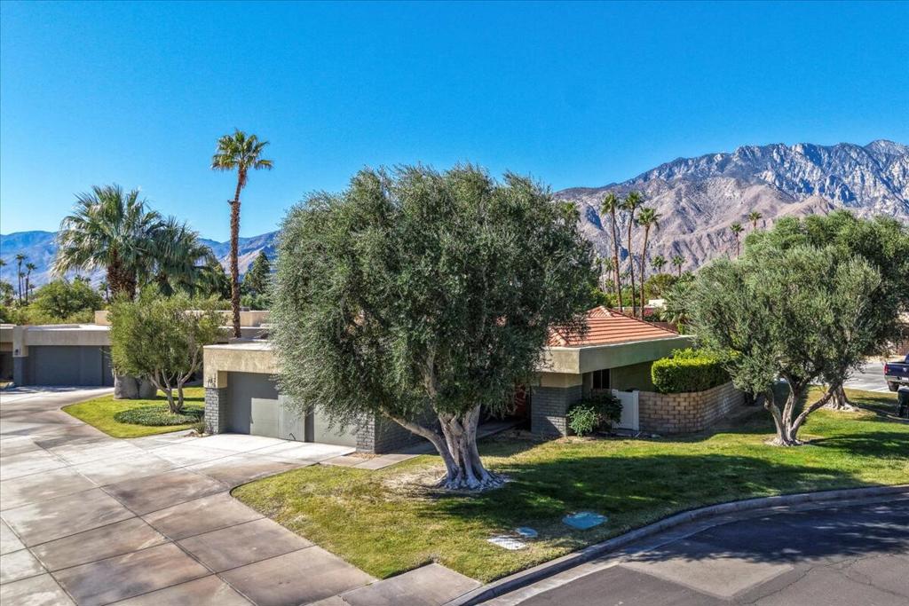 1491 Sunflower Circle N Property Photo 24