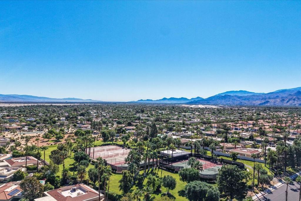 1491 Sunflower Circle N Property Photo 39