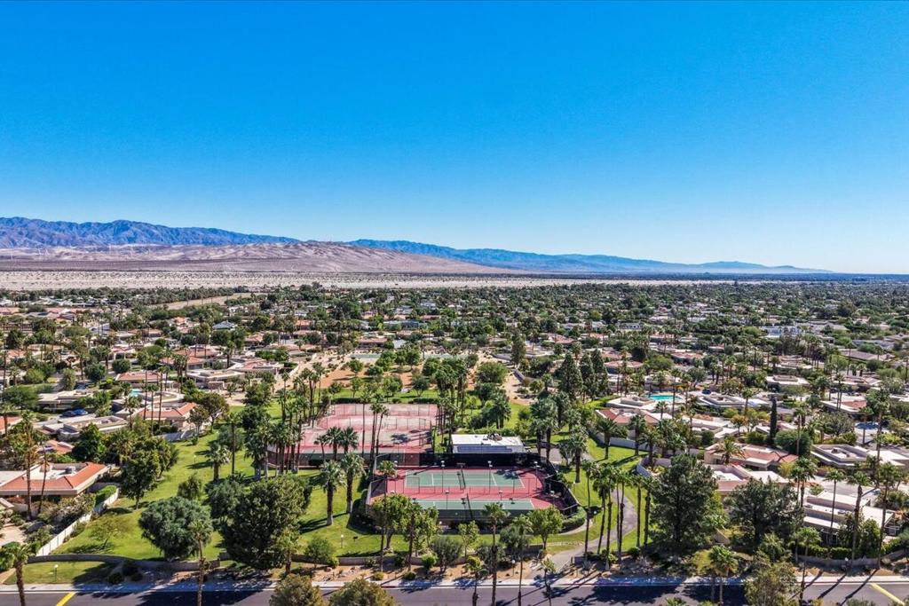 1491 Sunflower Circle N Property Photo 40