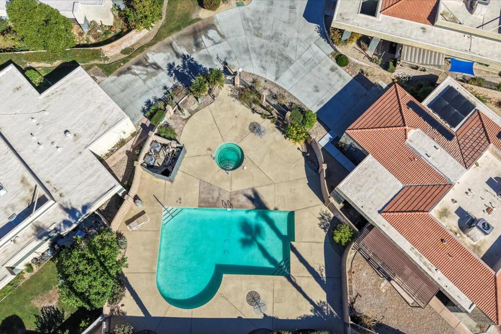 1491 Sunflower Circle N Property Photo 41