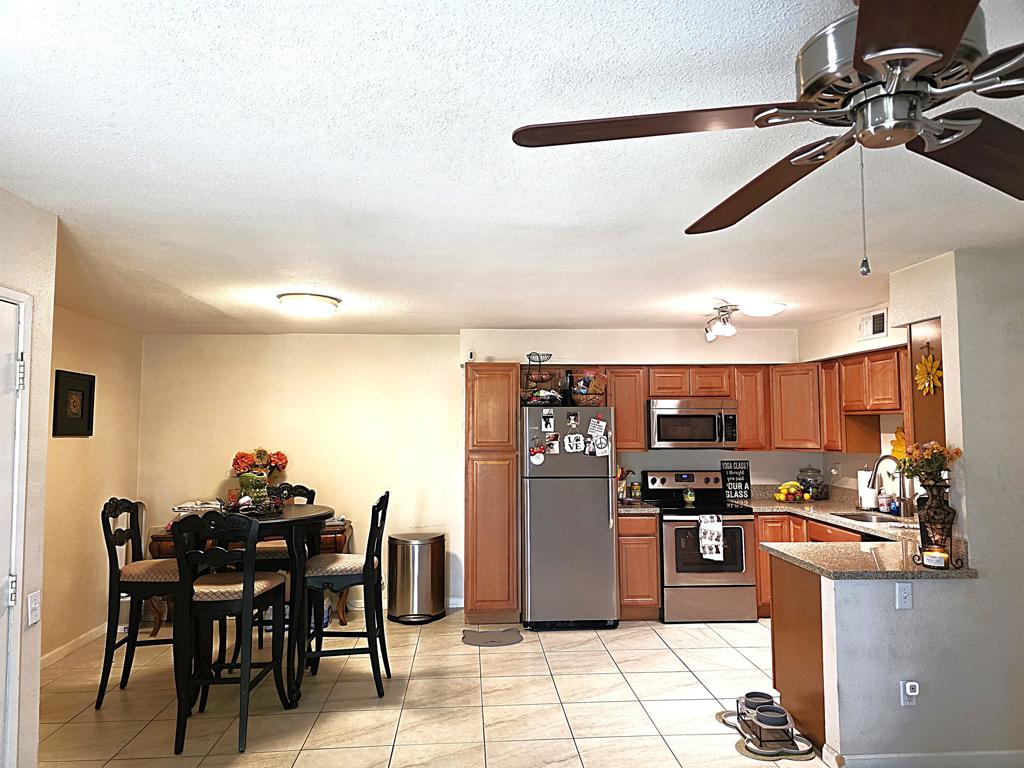 1444 Sunflower Circle N Property Photo 8
