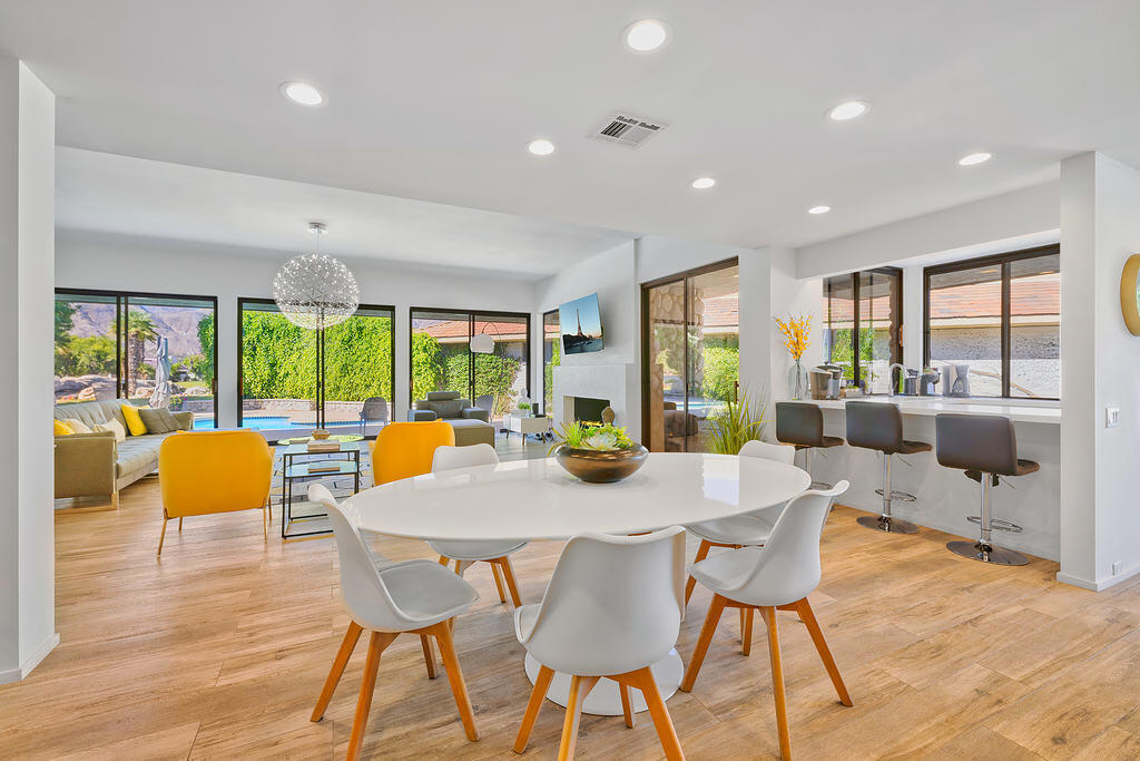 12 Sussex Court Property Photo 8