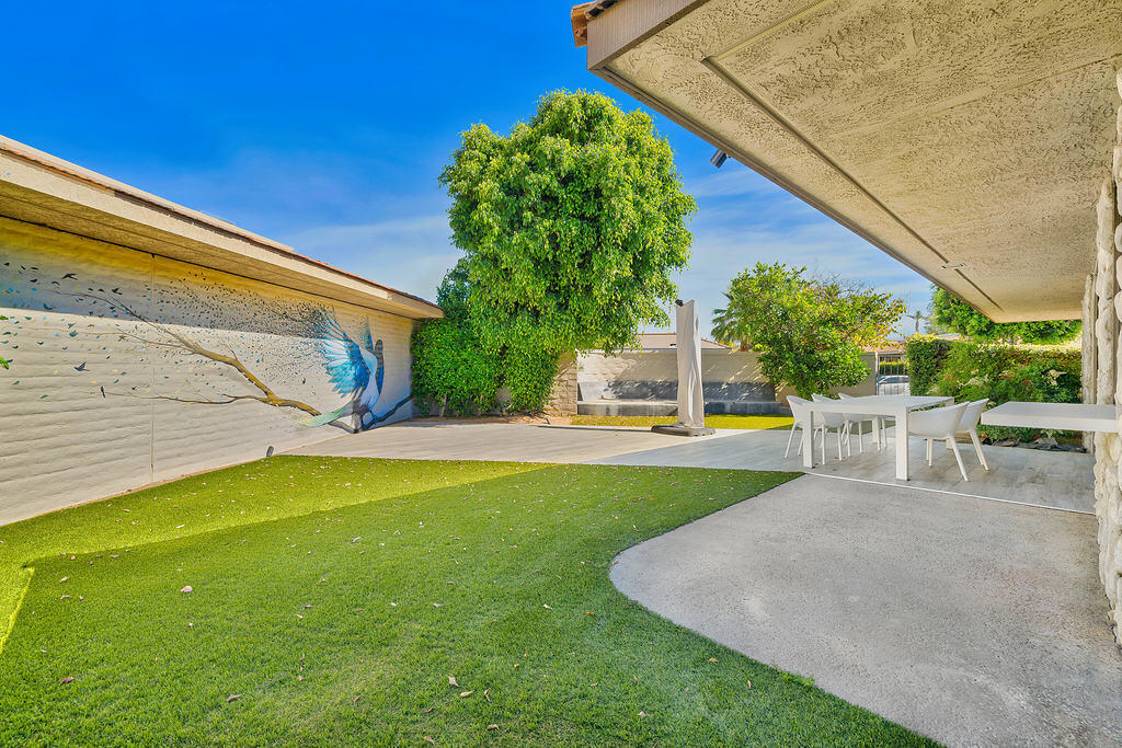 12 Sussex Court Property Photo 25
