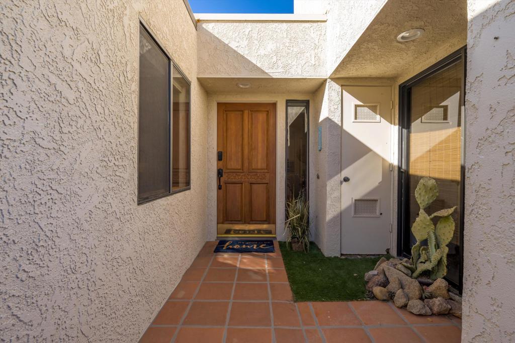 464 Sunningdale Drive Property Photo 11