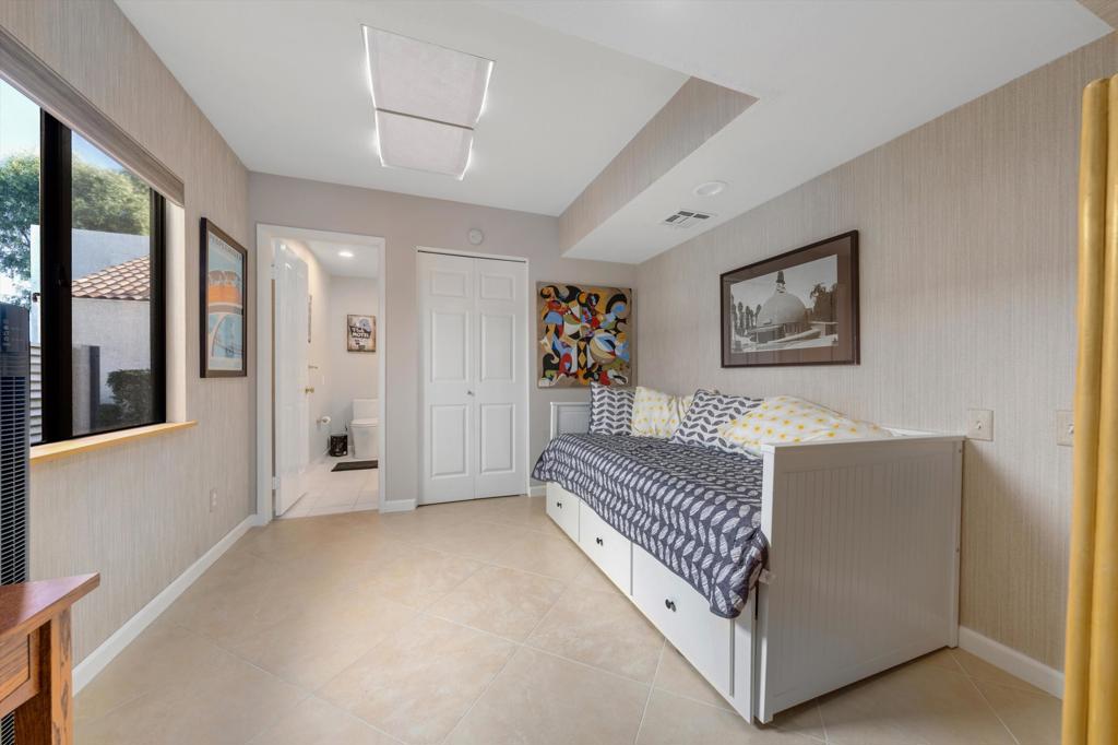 464 Sunningdale Drive Property Photo 42