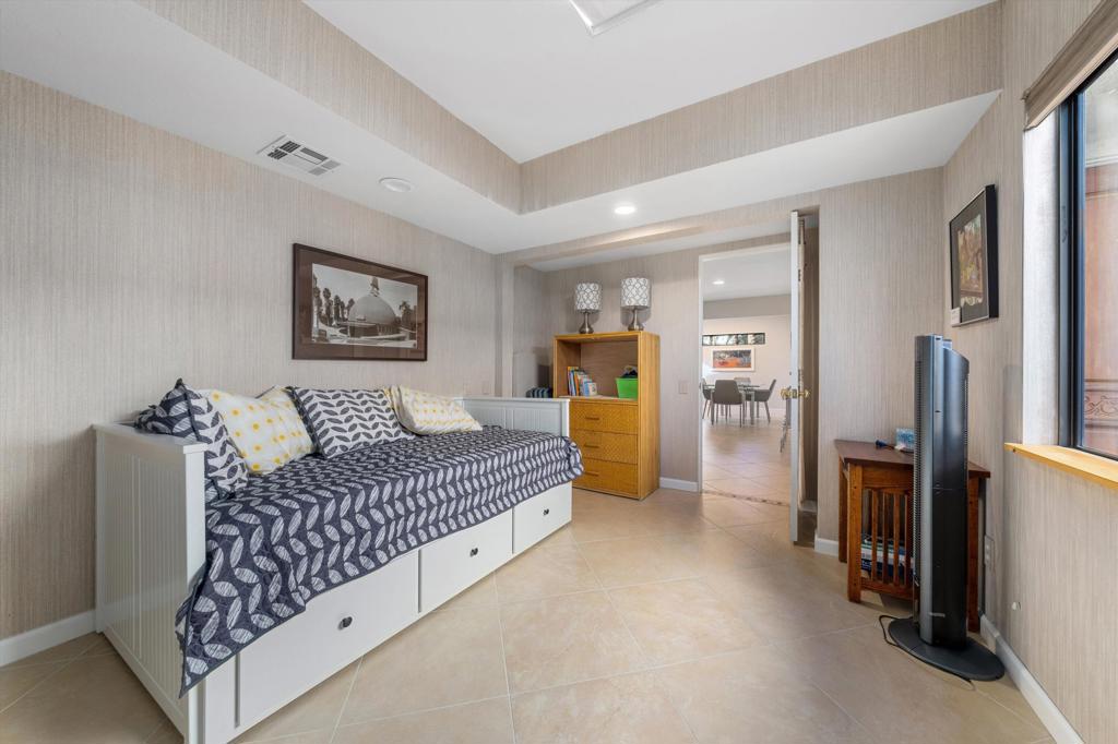 464 Sunningdale Drive Property Photo 43