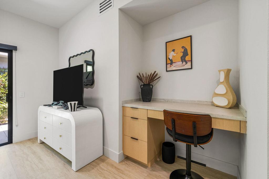 54109 Oak Hill Property Photo 9
