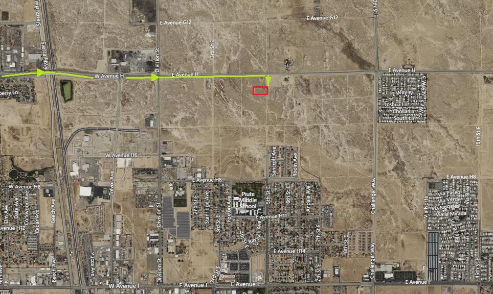 5 Th Street East & Ave H-1 Property Photo 6