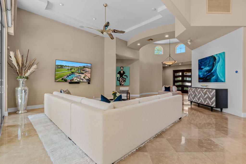 49568 Via Conquistador Property Photo 7