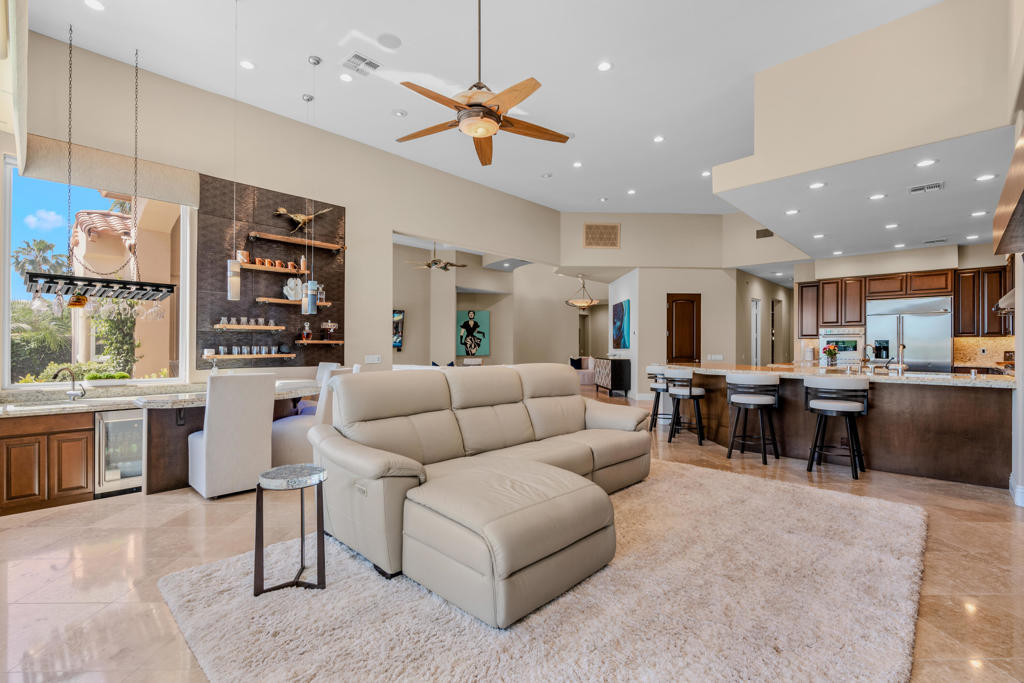 49568 Via Conquistador Property Photo 10