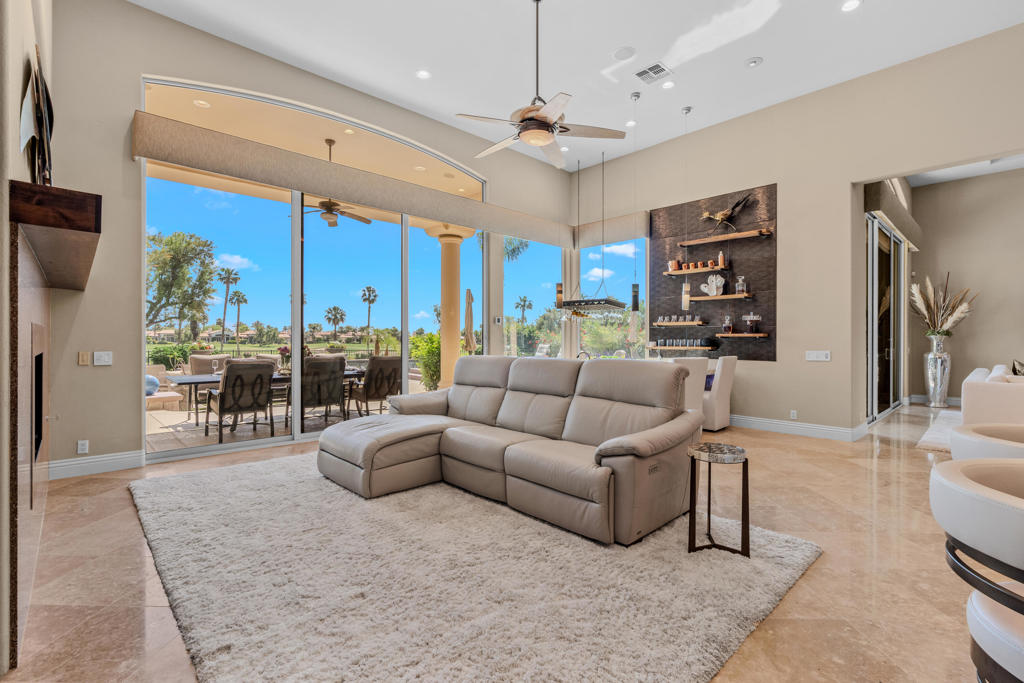 49568 Via Conquistador Property Photo 11