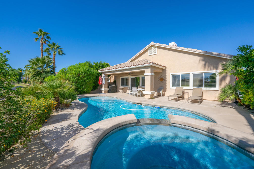 80395 Green Hills Drive Property Photo 1