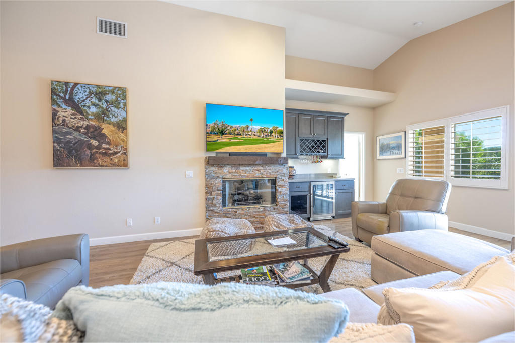 80395 Green Hills Drive Property Photo 6