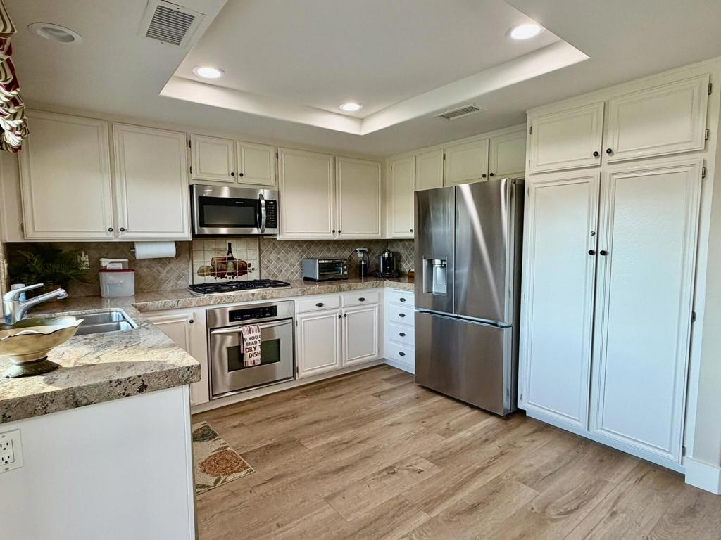205 Las Lomas Property Photo 8