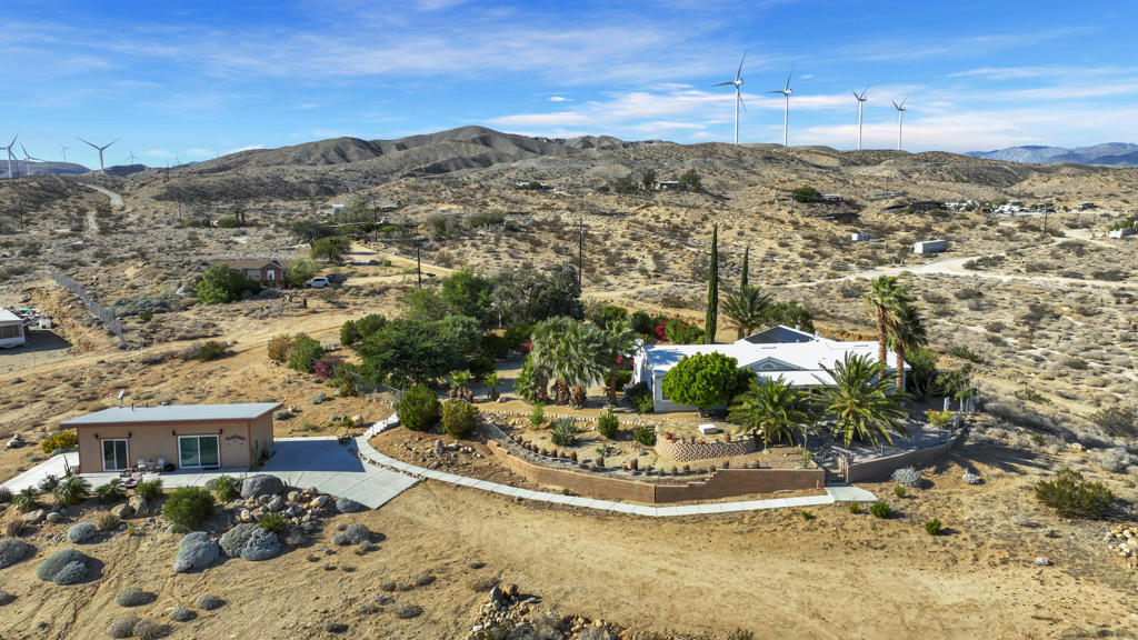 60781 Painted Hills Road Property Photo 6