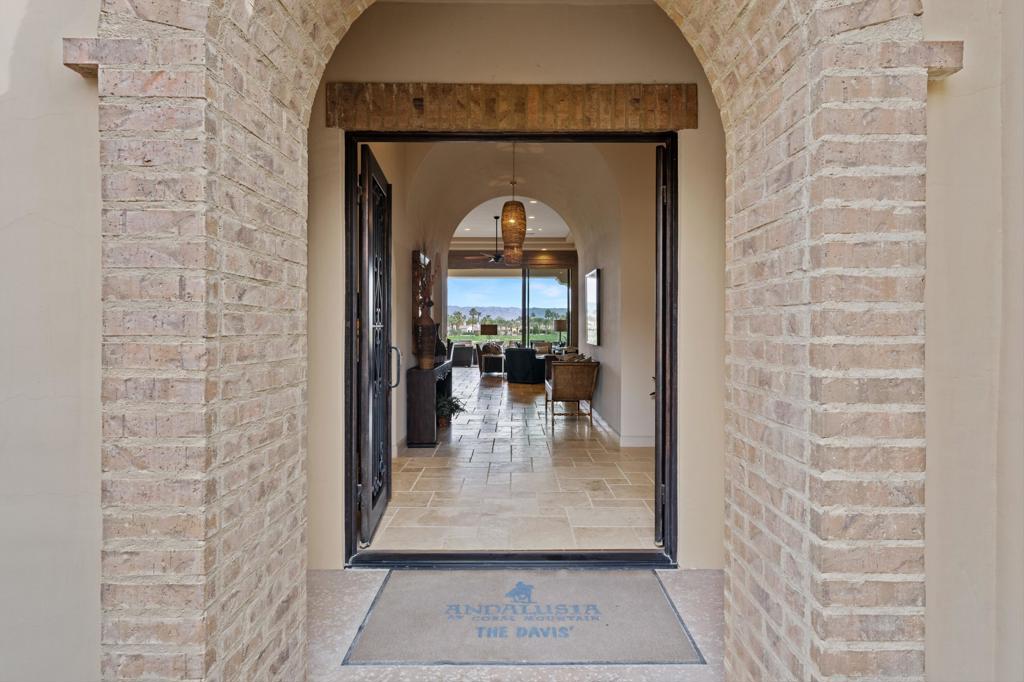 58380 Aracena Property Photo 8