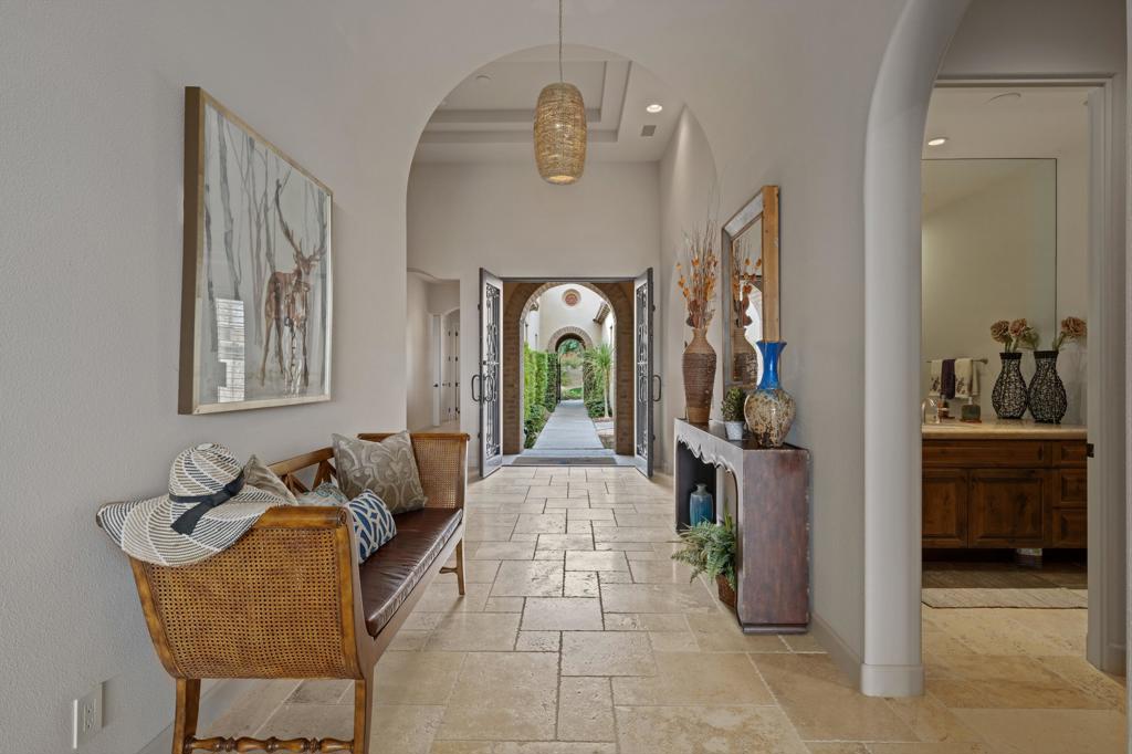 58380 Aracena Property Photo 11
